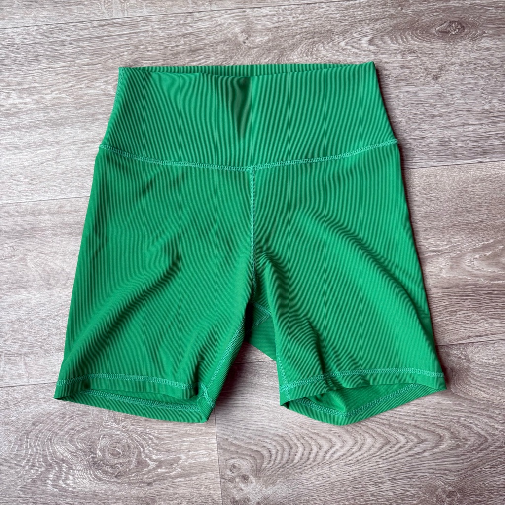 Nwt Wilo Size Xs + M Ribbed Green Biker Shorts